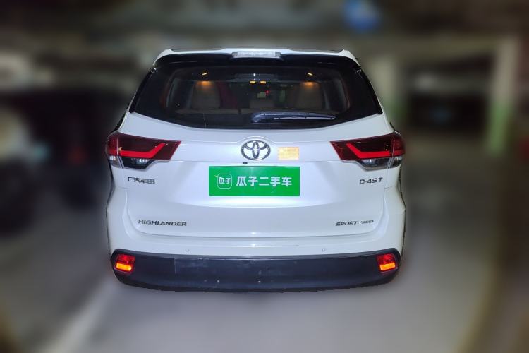 Used Toyota Highlander 2018 2.0T Four-Wheel Drive Knight Edition 7 Seats China VI Standard Rear