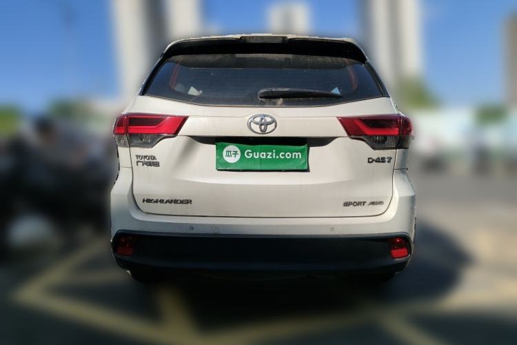Used Toyota Highlander 2018 2.0T Four-Wheel Drive Luxury Version 7 Seats China VI Standard Rear