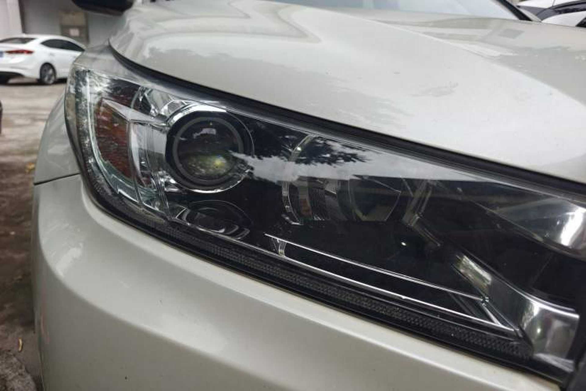 Used Toyota Highlander 2018 2.0T Four-Wheel Drive Prestige Version 7 Seats China VI Standard Right Front Headlight