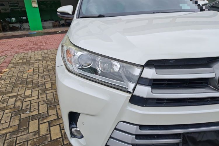 Used Toyota Highlander 2018 2.0T Four-Wheel Drive Luxury Version 7 Seats China VI Standard Right Front Headlight