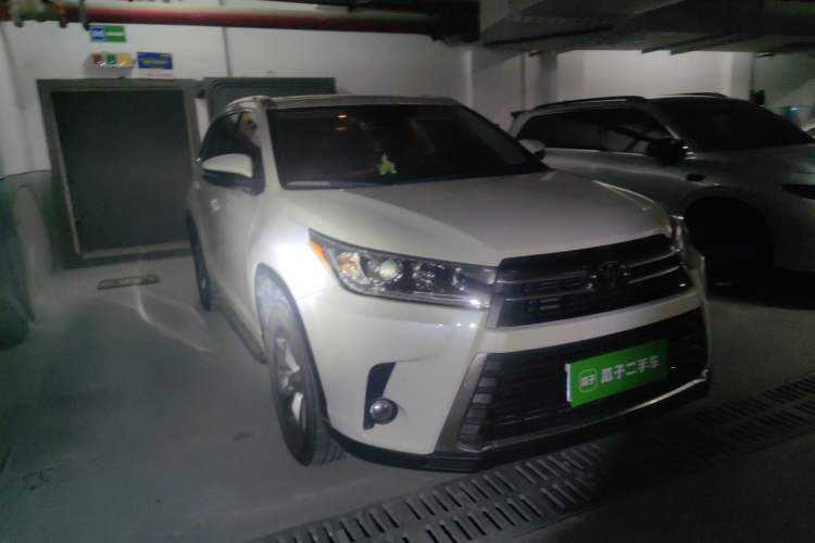 Used Toyota Highlander 2018 2.0T Four-Wheel Drive Prestige Version 7 Seats China VI Standard Right Front Headlight