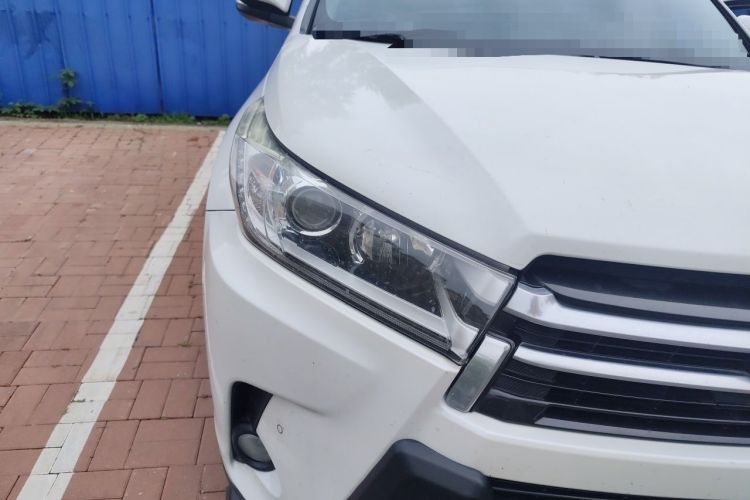 Used Toyota Highlander 2018 2.0T Four-Wheel Drive Prestige Version 7 Seats China V Emission Standard Right Front Headlight
