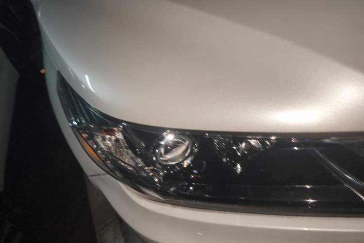 Used Toyota Highlander 2018 2.0T Four-Wheel Drive Supreme Edition 7-Seater China VI Right Front Headlight