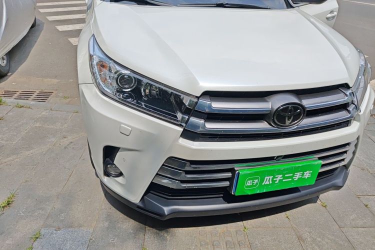 Used Toyota Highlander 2018 2.0T Four-Wheel Drive Supreme Edition 7-Seater China VI Right Front Headlight