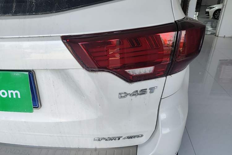 Used Toyota Highlander 2018 2.0T Four-Wheel Drive Luxury Version 7 Seats China VI Standard Right Rear Taillight