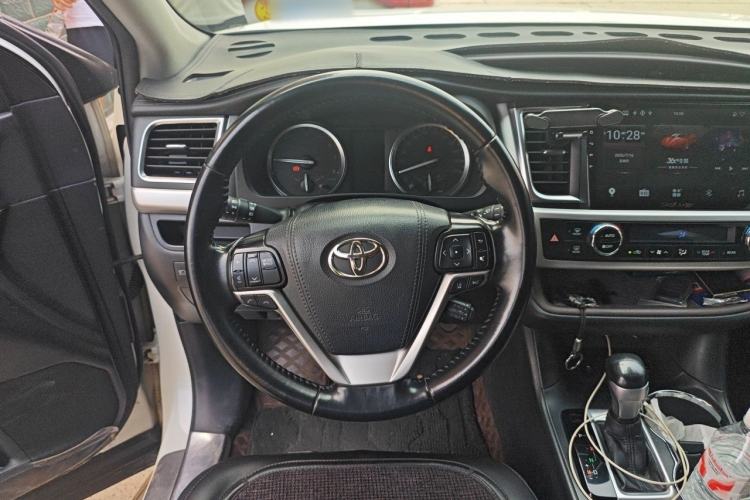 Used Toyota Highlander 2018 2.0T Four-Wheel Drive Prestige Version 7 Seats China VI Standard Steering Wheel