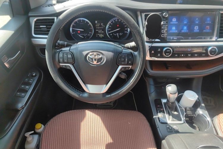 Used Toyota Highlander 2018 2.0T Four-Wheel Drive Luxury Version 7 Seats China VI Standard Steering Wheel