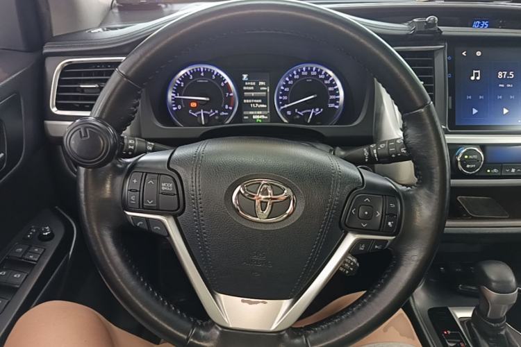 Used Toyota Highlander 2018 2.0T Four-Wheel Drive Prestige Version 7 Seats China VI Standard Steering Wheel