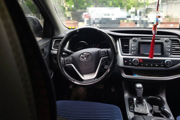 Used Toyota Highlander 2018 2.0T Four-Wheel Drive Luxury Version 7 Seats China VI Standard Steering Wheel