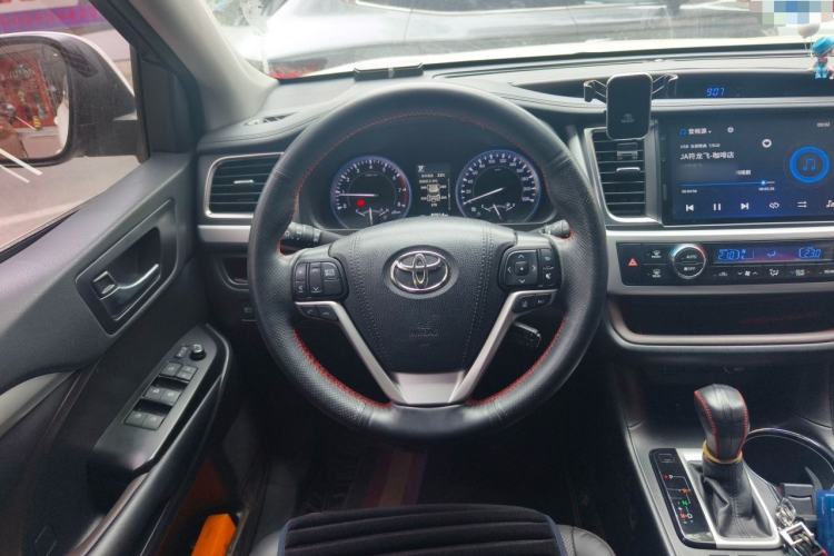 Used Toyota Highlander 2018 2.0T Four-Wheel Drive Prestige Version 7 Seats China V Emission Standard Steering Wheel