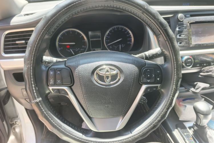 Used Toyota Highlander 2018 2.0T Four-Wheel Drive Luxury Edition 7 Seats China V Emission Standard Steering Wheel