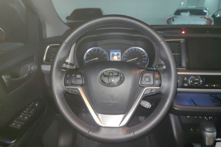 Used Toyota Highlander 2018 2.0T Four-Wheel Drive Supreme Edition 7-Seater China VI Steering Wheel