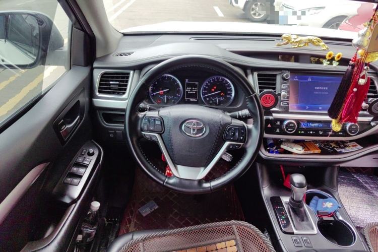 Used Toyota Highlander 2018 2.0T Four-Wheel Drive Luxury Edition 7 Seats China V Emission Standard Steering Wheel
