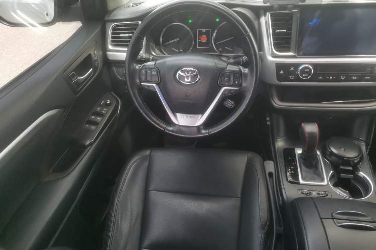 Used Toyota Highlander 2018 2.0T Four-Wheel Drive Supreme Edition 7-Seater China VI Steering Wheel