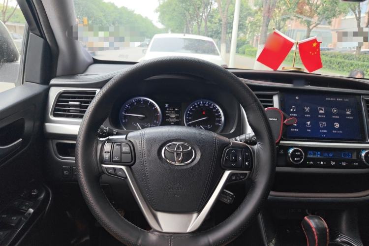 Used Toyota Highlander 2018 2.0T Four-Wheel Drive Prestige Version 7 Seats China VI Standard Steering Wheel