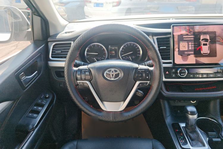 Used Toyota Highlander 2018 2.0T Four-Wheel Drive Prestige Version 7 Seats China VI Standard Steering Wheel