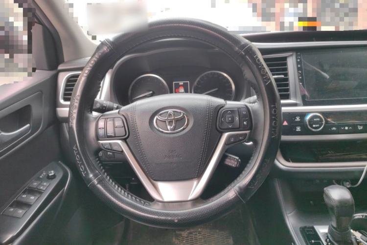 Used Toyota Highlander 2018 2.0T Four-Wheel Drive Luxury Version 7 Seats China VI Standard Steering Wheel