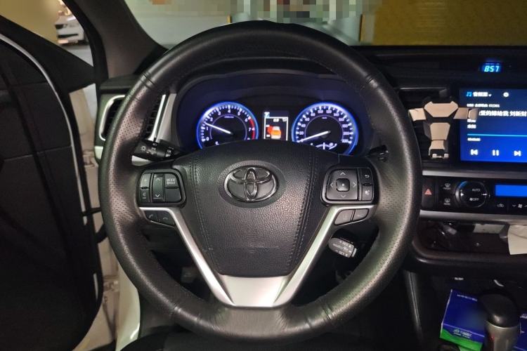 Used Toyota Highlander 2018 2.0T Four-Wheel Drive Prestige Version 7 Seats China V Emission Standard Steering Wheel