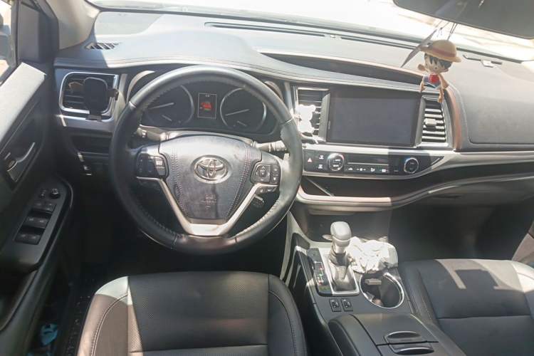 Used Toyota Highlander 2018 2.0T Four-Wheel Drive Prestige Version 7 Seats China VI Standard Steering Wheel
