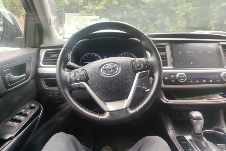 Used Toyota Highlander 2018 2.0T Four-Wheel Drive Prestige Version 7 Seats China VI Standard Steering Wheel