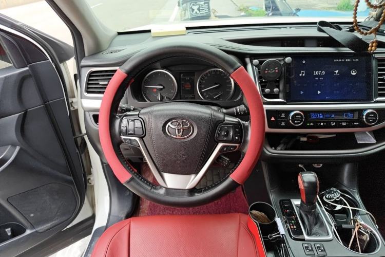 Used Toyota Highlander 2018 2.0T Four-Wheel Drive Prestige Version 7 Seats China V Emission Standard Steering Wheel