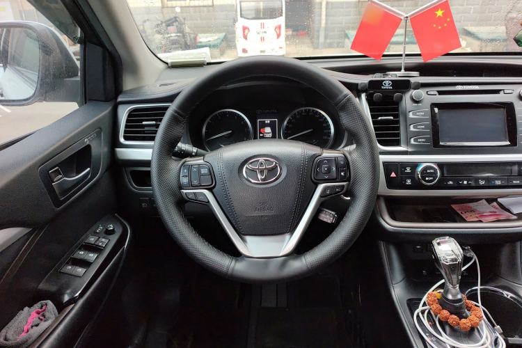 Used Toyota Highlander 2018 2.0T Four-Wheel Drive Prestige Version 7 Seats China VI Standard Steering Wheel