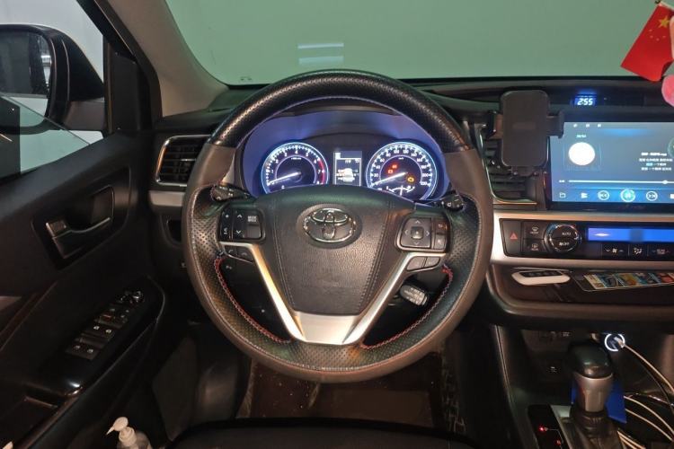 Used Toyota Highlander 2018 2.0T Four-Wheel Drive Prestige Version 7 Seats China VI Standard Steering Wheel