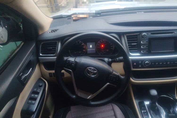 Used Toyota Highlander 2018 2.0T Four-Wheel Drive Elite Edition 7 Seats China VI Standard Steering Wheel