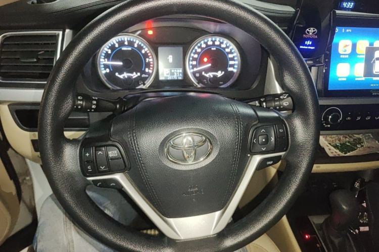 Used Toyota Highlander 2018 2.0T Four-Wheel Drive Elite Edition 7 Seats China VI Standard Steering Wheel