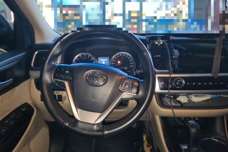 Used Toyota Highlander 2018 2.0T Four-Wheel Drive Elite Edition 7 Seats China VI Standard Steering Wheel