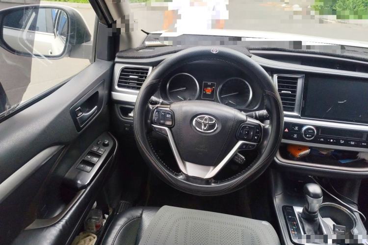 Used Toyota Highlander 2018 2.0T Four-Wheel Drive Prestige Version 7 Seats China V Emission Standard Steering Wheel