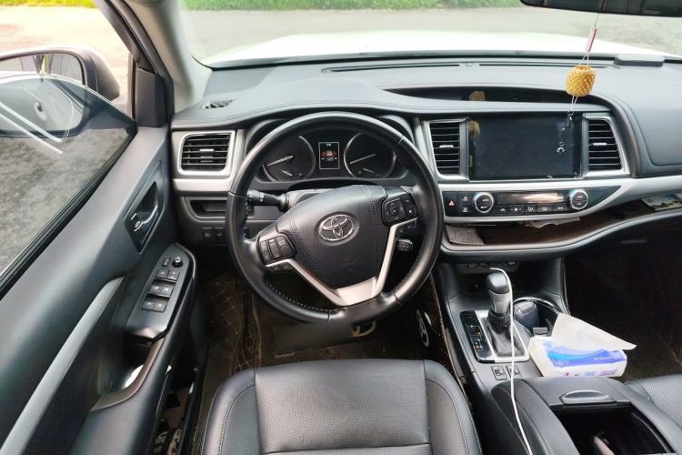 Used Toyota Highlander 2018 2.0T Four-Wheel Drive Prestige Version 7 Seats China VI Standard Steering Wheel