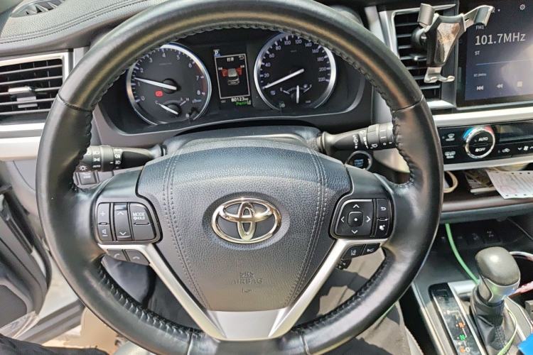 Used Toyota Highlander 2018 2.0T Four-Wheel Drive Supreme Edition 7-Seater China VI Steering Wheel