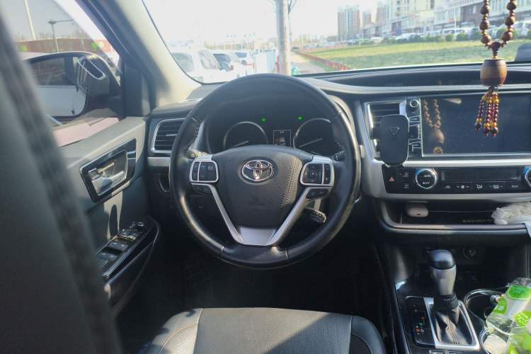 Used Toyota Highlander 2018 2.0T Four-Wheel Drive Luxury Version 7 Seats China VI Standard