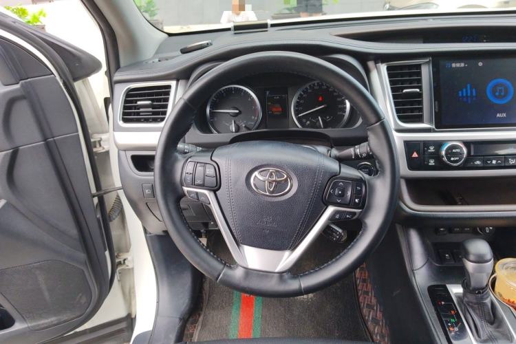 Used Toyota Highlander 2018 2.0T Four-Wheel Drive Prestige Version 7 Seats China VI Standard Steering Wheel