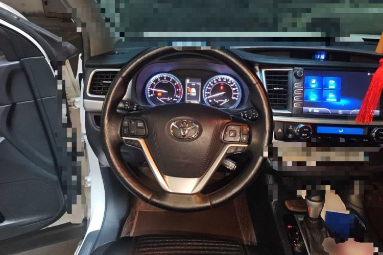 Used Toyota Highlander 2018 2.0T Four-Wheel Drive Luxury Version 7 Seats China VI Standard Steering Wheel