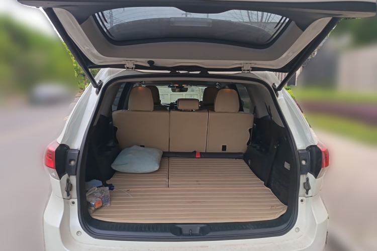 Used Toyota Highlander 2018 2.0T Four-Wheel Drive Luxury Version 7 Seats China VI Standard Trunk