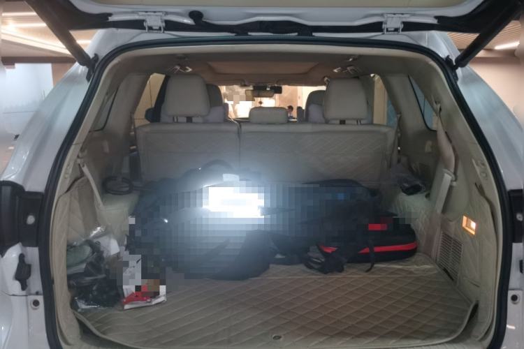 Used Toyota Highlander 2018 2.0T Four-Wheel Drive Ultimate Edition 7-Seater Emission Standard China V Trunk