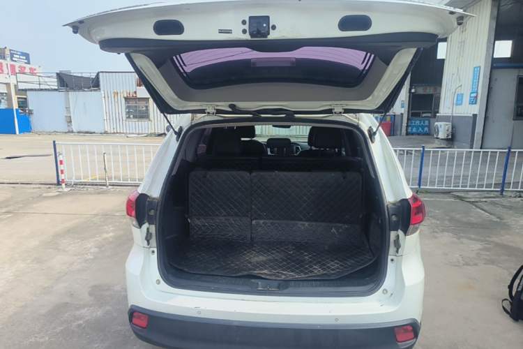 Used Toyota Highlander 2018 2.0T Four-Wheel Drive Luxury Version 7 Seats China VI Standard Trunk