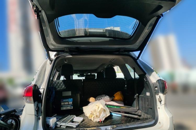 Used Toyota Highlander 2018 2.0T Four-Wheel Drive Luxury Version 7 Seats China VI Standard Trunk