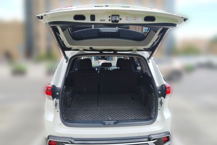 Used Toyota Highlander 2018 2.0T Four-Wheel Drive Prestige Version 7 Seats China VI Standard Trunk