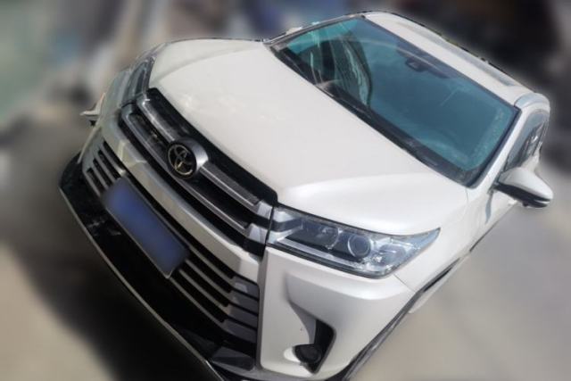 Used Toyota Highlander 2018 2.0T Four-Wheel Drive Luxury Edition 7 Seats China V Emission Standard