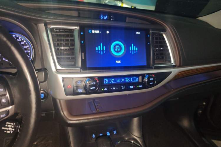 Used Toyota Highlander 2020 2.0T Four-Wheel Drive Millionth Anniversary Edition 7 Seats Audio And AC Panel