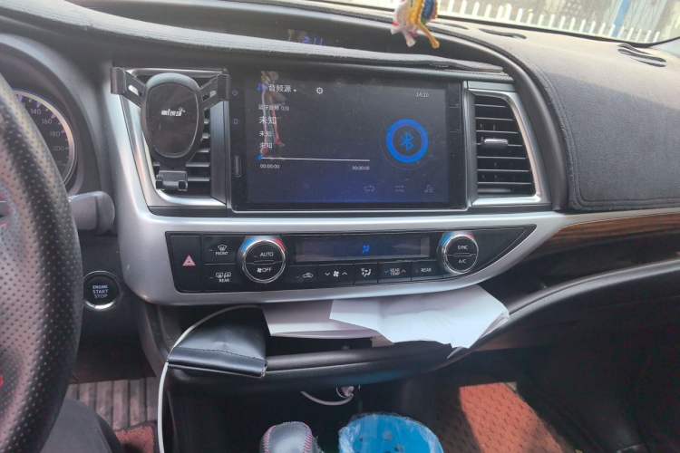 Used Toyota Highlander 2020 2.0T Four-Wheel Drive Millionth Anniversary Edition 7 Seats Audio And AC Panel