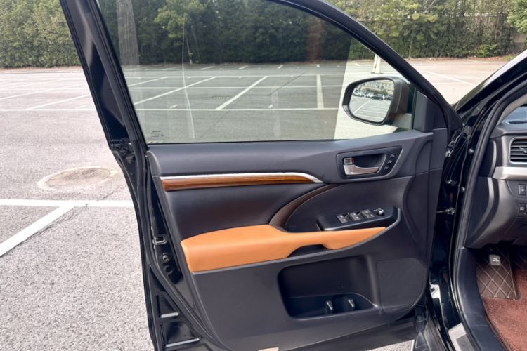 Used Toyota Highlander 2020 2.0T Four-Wheel Drive Millionth Anniversary Edition 7 Seats Audio And AC Panel