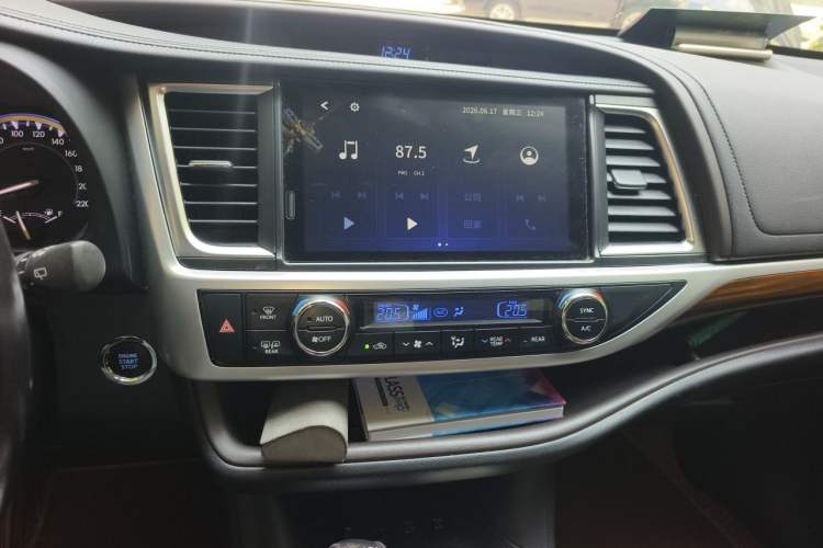 Used Toyota Highlander 2020 2.0T Four-Wheel Drive Millionth Anniversary Edition 7 Seats Audio And AC Panel