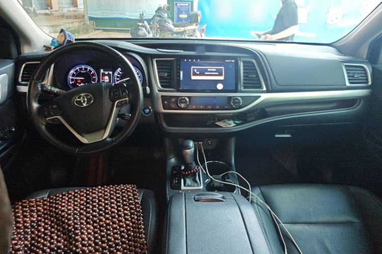 Used Toyota Highlander 2020 2.0T Four-Wheel Drive Millionth Anniversary Edition 7 Seats Center Console