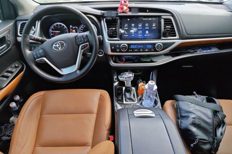 Used Toyota Highlander 2020 2.0T Four-Wheel Drive Millionth Anniversary Edition 7 Seats Center Console