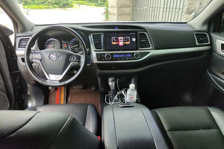 Used Toyota Highlander 2020 2.0T Four-Wheel Drive Millionth Anniversary Edition 7 Seats Center Console