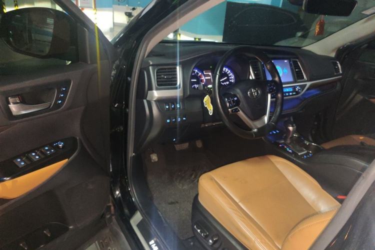 Used Toyota Highlander 2020 2.0T Four-Wheel Drive Millionth Anniversary Edition 7 Seats Driver Seat